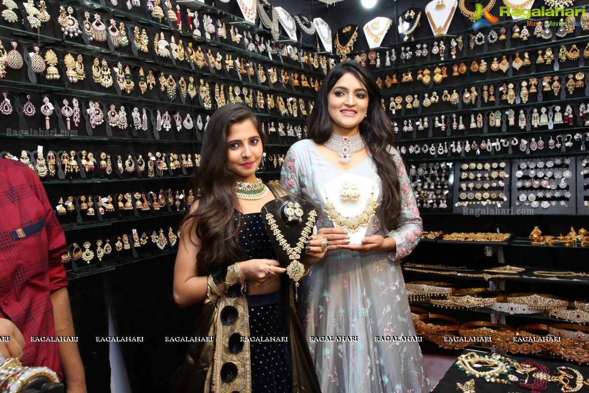 The Haat Fashion & Lifestyle Expo Begins @ Taj Krishna