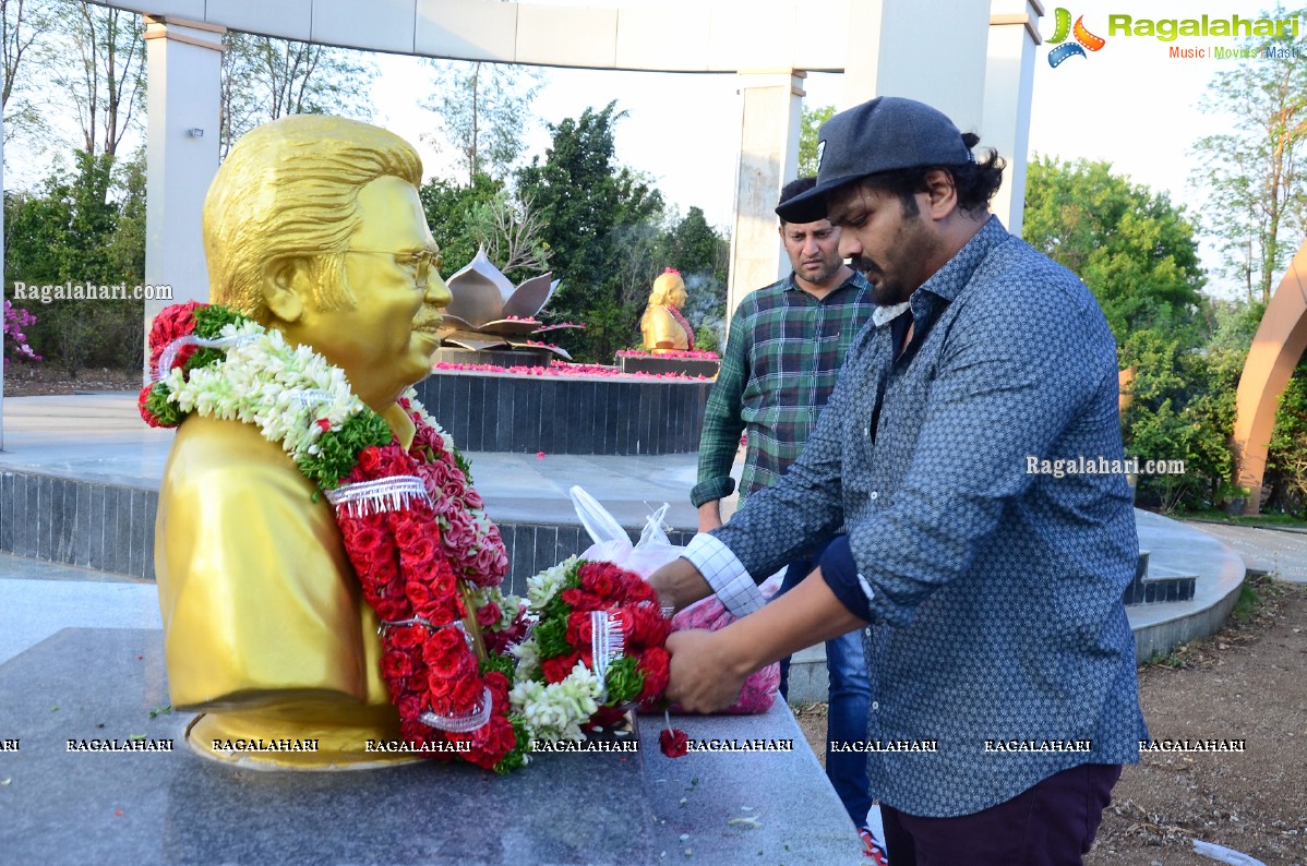 Manoj Manchu Pays Tribute To Dasari Narayana Rao