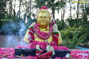 Manoj Manchu Pays Tribute To Dasari Narayana Rao