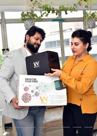 Archana Veda unveils Wolf Air Mask