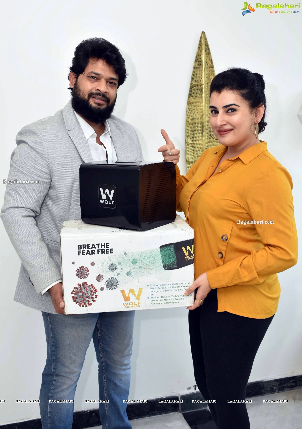 Archana Veda unveils Wolf Air Mask