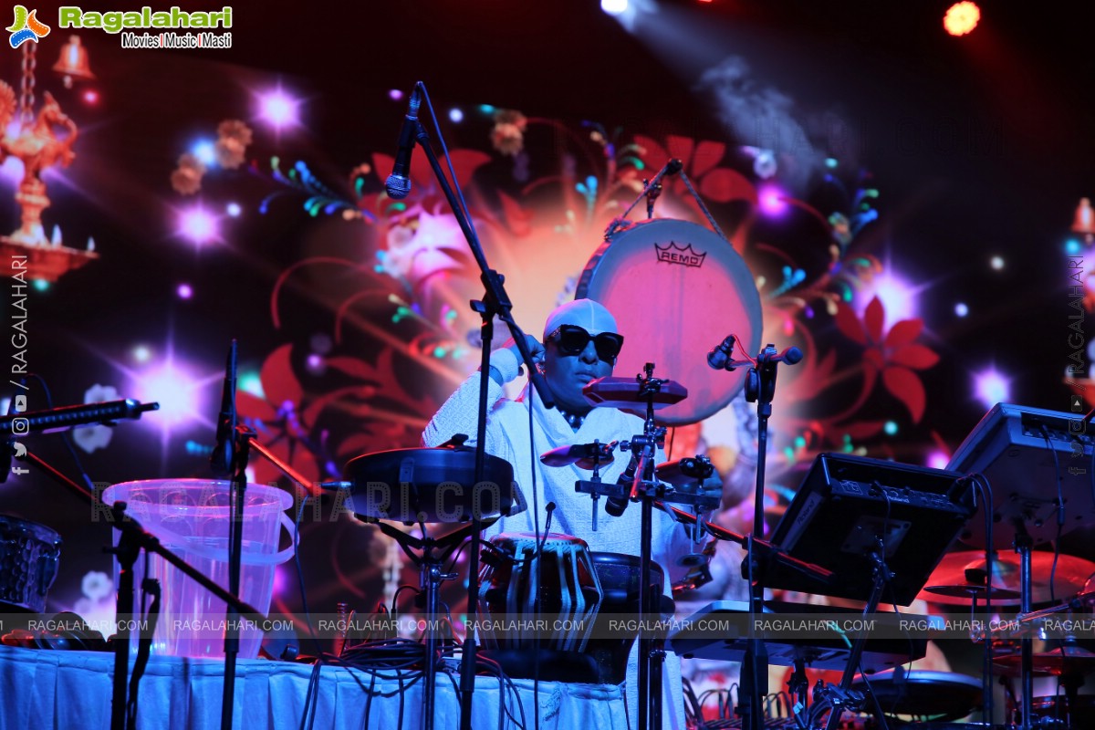 The YES Triangle - Live in concert - Shankar Mahadevan, Sivamani & Stephen Devassy at Shilpakala Vedika, Hyderabad