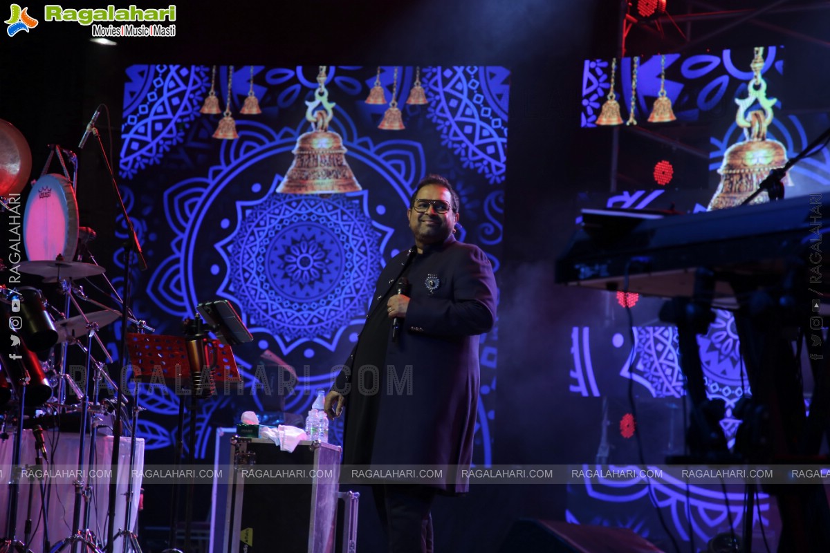 The YES Triangle - Live in concert - Shankar Mahadevan, Sivamani & Stephen Devassy at Shilpakala Vedika, Hyderabad