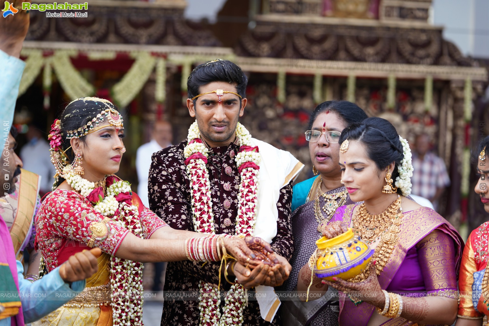 Parepally Madhu Goud's Son Vishal Goud & Shivangi Grand Wedding Ceremony