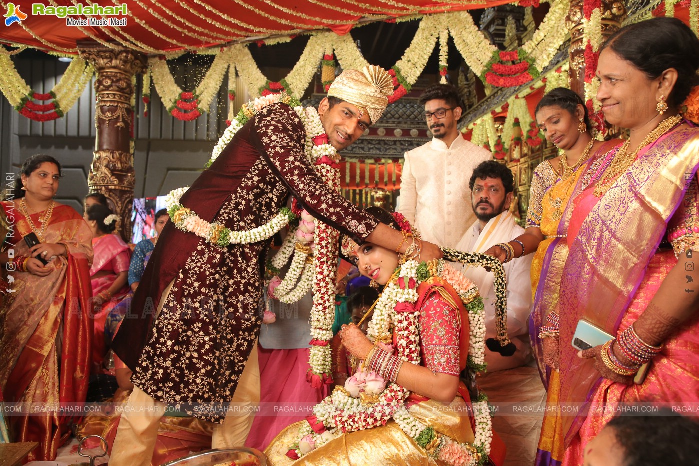 Parepally Madhu Goud's Son Vishal Goud & Shivangi Grand Wedding Ceremony