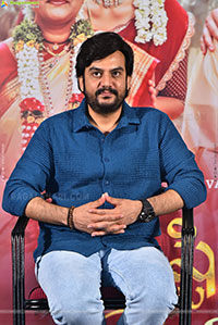 Shashtipoorthi Pre Release Veduka, Press Meet
