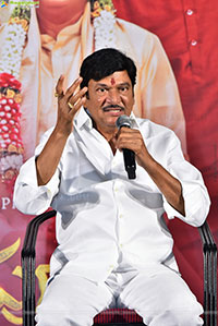 Shashtipoorthi Pre Release Veduka, Press Meet
