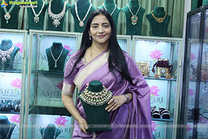 Hi Life Exhibition: Summer Fashion & Wedding Season Special 
