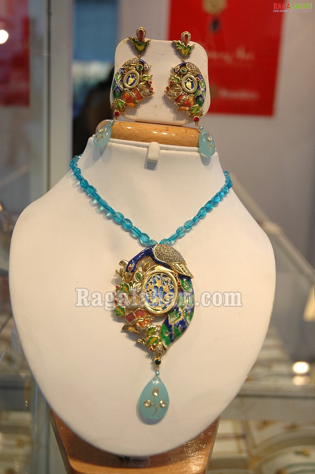 Farah Khan Launches India Mart HITEX International Gems & Jewellery Expo 09