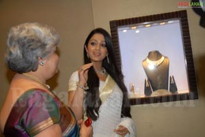 Charmi at Shobha Asar Jewellery Exhibition