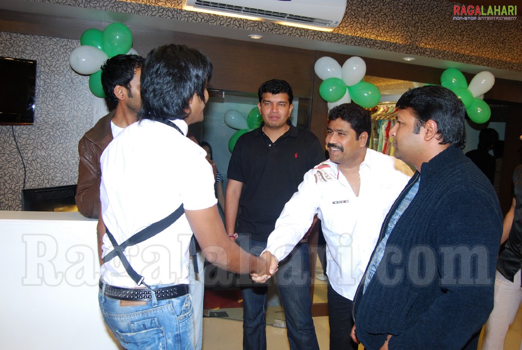 Allu Arjun, Sradha Das at ENVY Launch, Designer Store  in Banjara Hills, Hyderabad