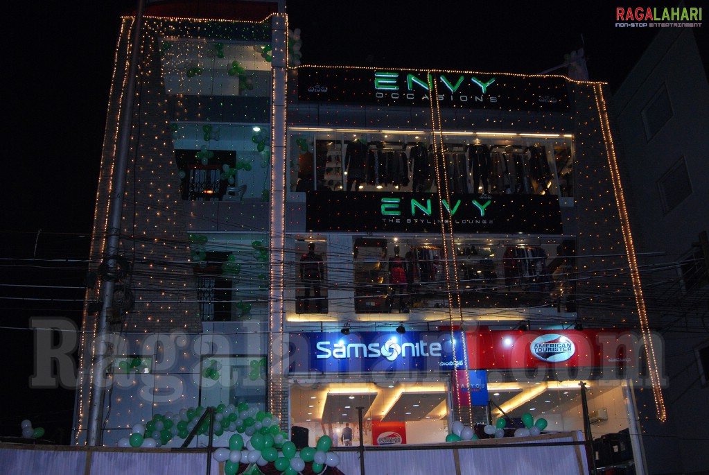 Allu Arjun, Sradha Das at ENVY Launch, Designer Store  in Banjara Hills, Hyderabad