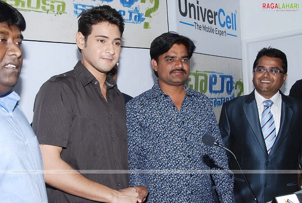 Mahesh Babu at Univercell as Brand Ambassador
