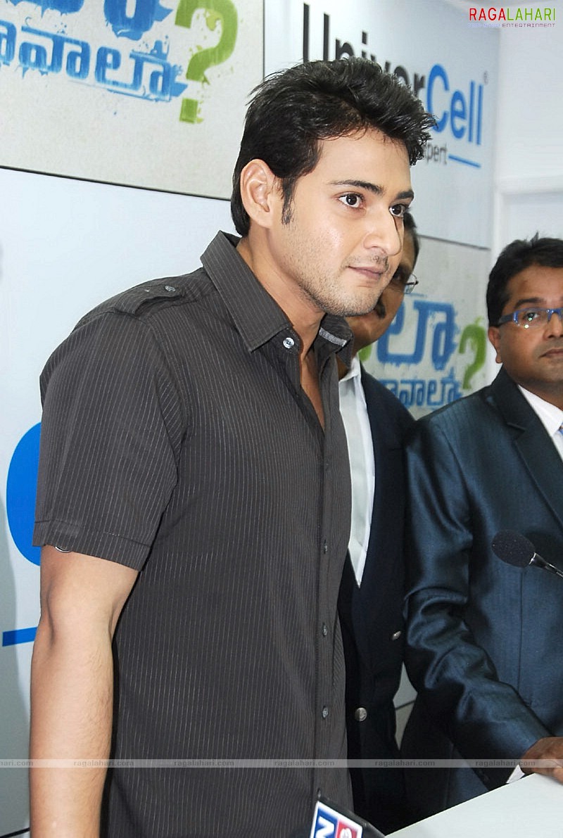 Mahesh Babu at Univercell as Brand Ambassador