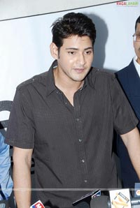 Mahesh Babu at Univercell as Brand Ambassador