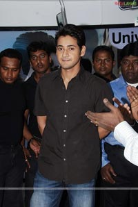 Mahesh Babu at Univercell as Brand Ambassador