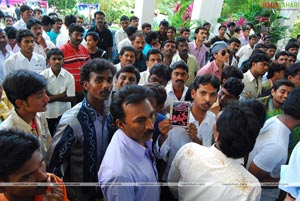 Rana Meets Fans