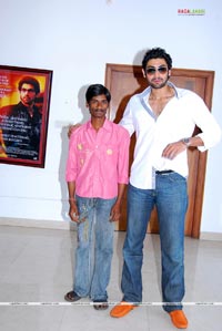 Rana Meets Fans