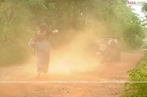 Bhumika, Sneha, Sindhura Gadde, Ravi Babu