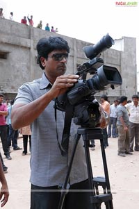 Bhumika, Sneha, Sindhura Gadde, Ravi Babu