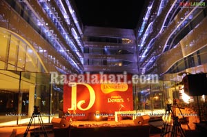 Dewarists Stage Show At Park Hotel