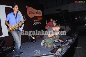 Dewarists Stage Show At Park Hotel