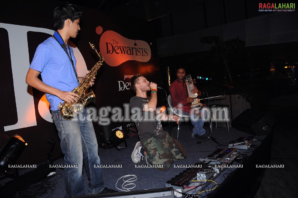 The Dewarists Stage Show, Aqua (the Park), Hyd