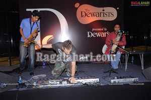 Dewarists Stage Show At Park Hotel