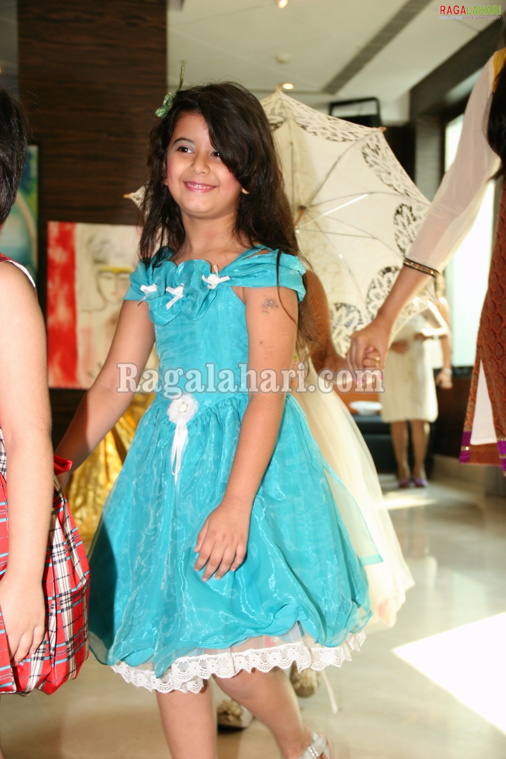 Karishma Sathe Art Walk Cum Fashion Show