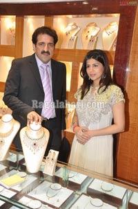 Urmila Matondkar Launches Diwali Collection at Meena Jewellers