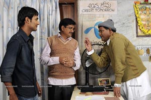 Varun Sandesh, Suman Bhattacharya