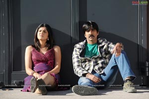 Raviteja, Richa Gangopadhyay, Deeksha Seth