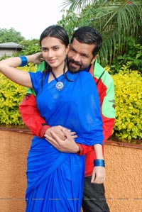 Posani Krishna Murali, Gowri Pandit