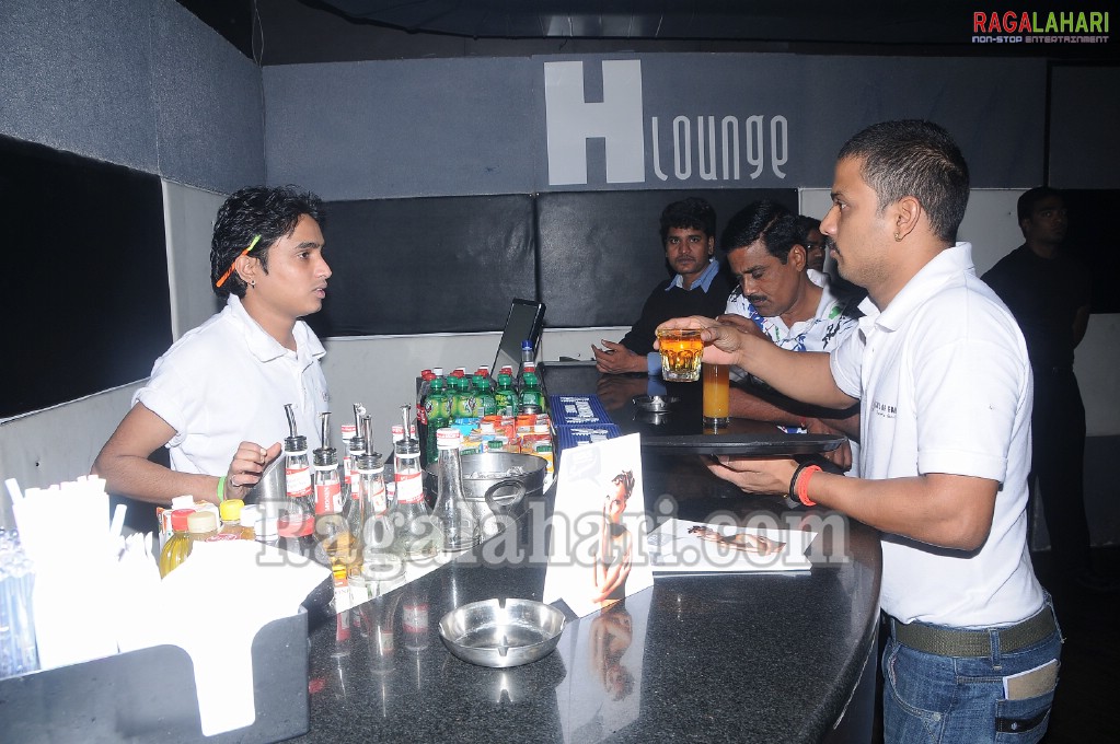 H Lounge Pub - November 13, 2010