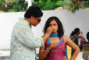 Ala Modalaindi Working Stills