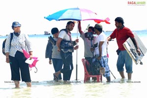 Ala Modalaindi Working Stills