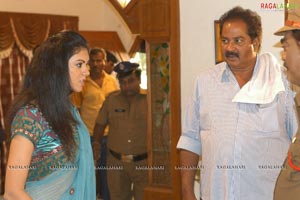 Kathi Kantarao Working Stills