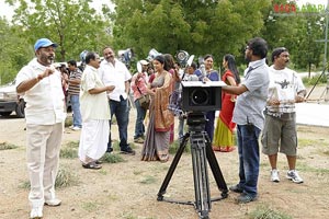 Nagavalli Working Stills