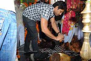 Allu Arjun-Ileana Film Muhurat