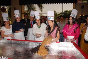 CM Kiran Kumar Reddy Wife Radhika Reddy at ITC Grand Kakatiya Cake Mixing