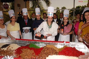 CM Kiran Kumar Reddy Wife Radhika Reddy at ITC Grand Kakatiya Cake Mixing