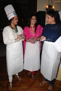 CM Kiran Kumar Reddy Wife Radhika Reddy at ITC Grand Kakatiya Cake Mixing