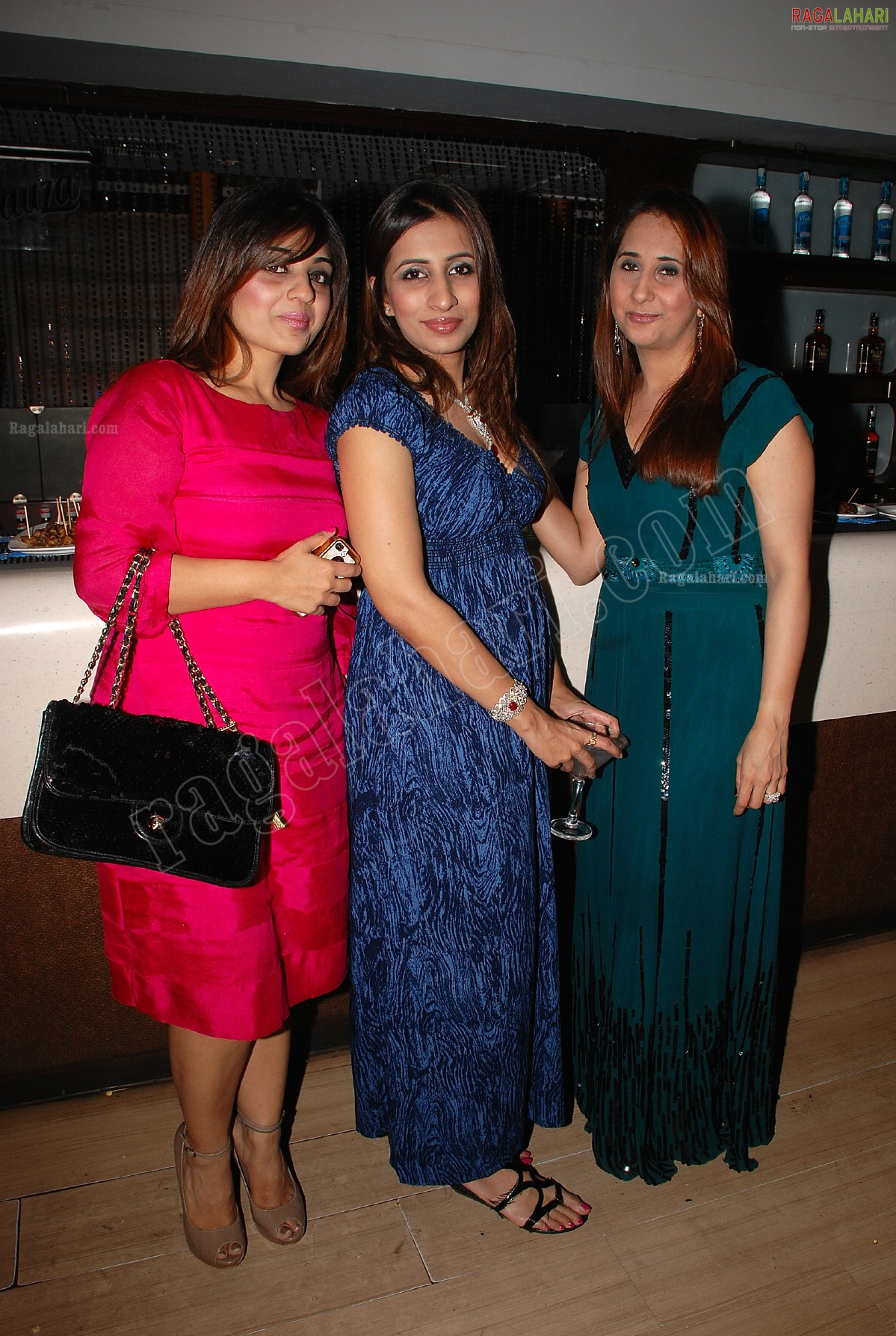 Elite Divaz Ladies Club Party at Sky Bar Pub