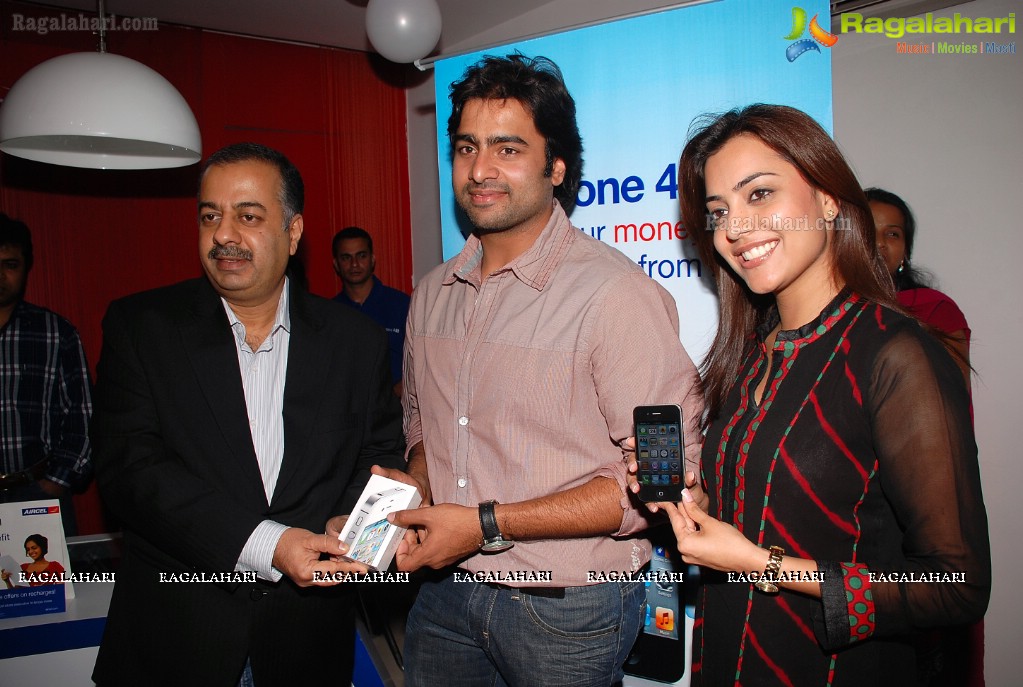Apple iPhone4S Launch at Aircel
