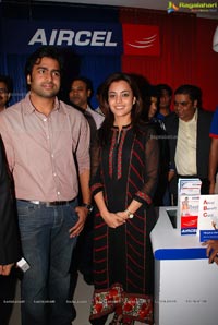 Iphone 4S Launch at Hyderabad Aircel Showroom