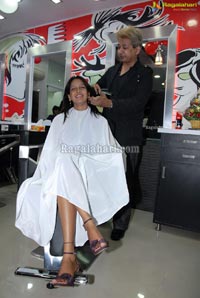 Jawed Habib Hair & Beauty Salon Launch at Rajbhavan Road