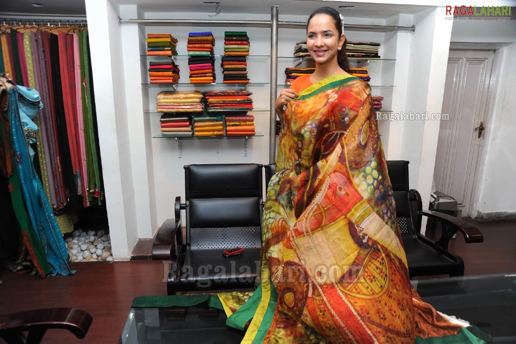 Tanya Saree Exhibition