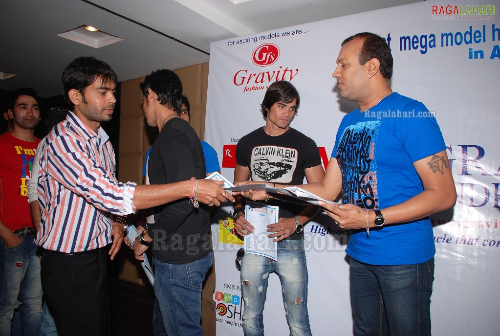 Mr.Gravity Andhra Pradesh 2011 Poster Launch