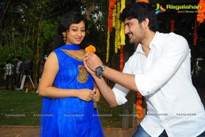 Samrat-Tejaswini Film Muhurat