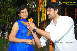 Samrat-Tejaswini Film Muhurat